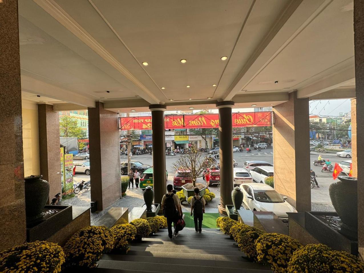 Khach San Hung Vuong Quang Ngai Hotel Bagian luar foto