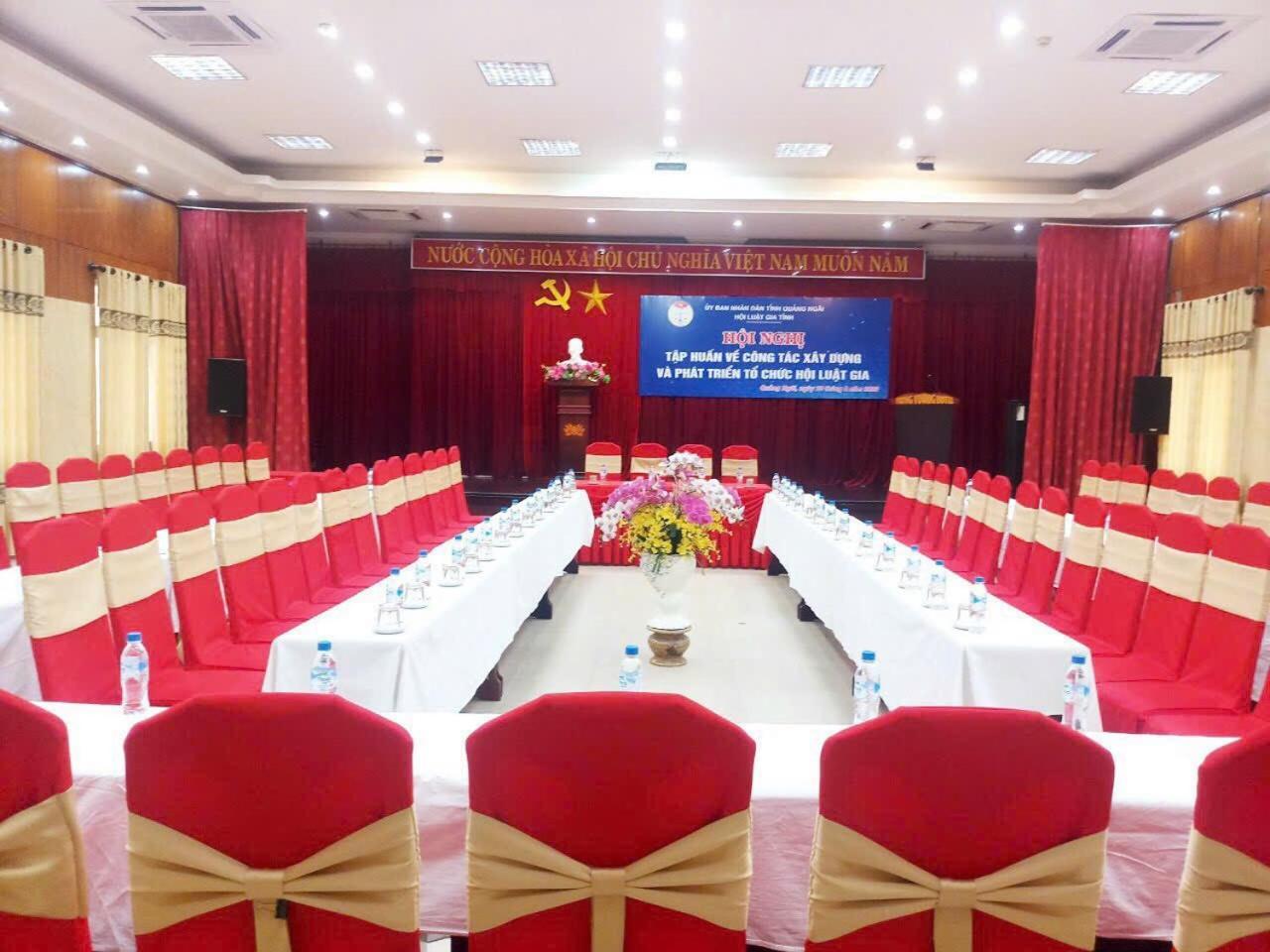 Khach San Hung Vuong Quang Ngai Hotel Bagian luar foto