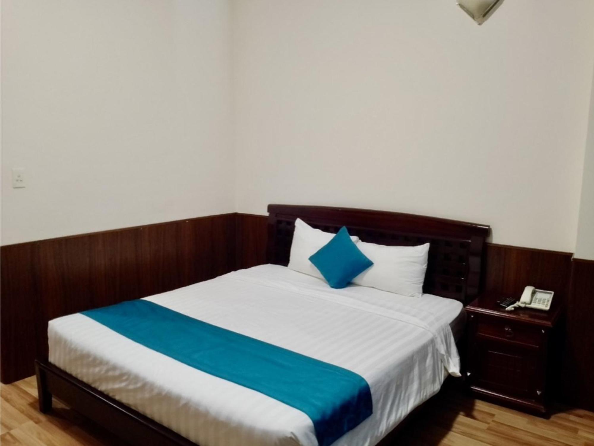 Khach San Hung Vuong Quang Ngai Hotel Bagian luar foto