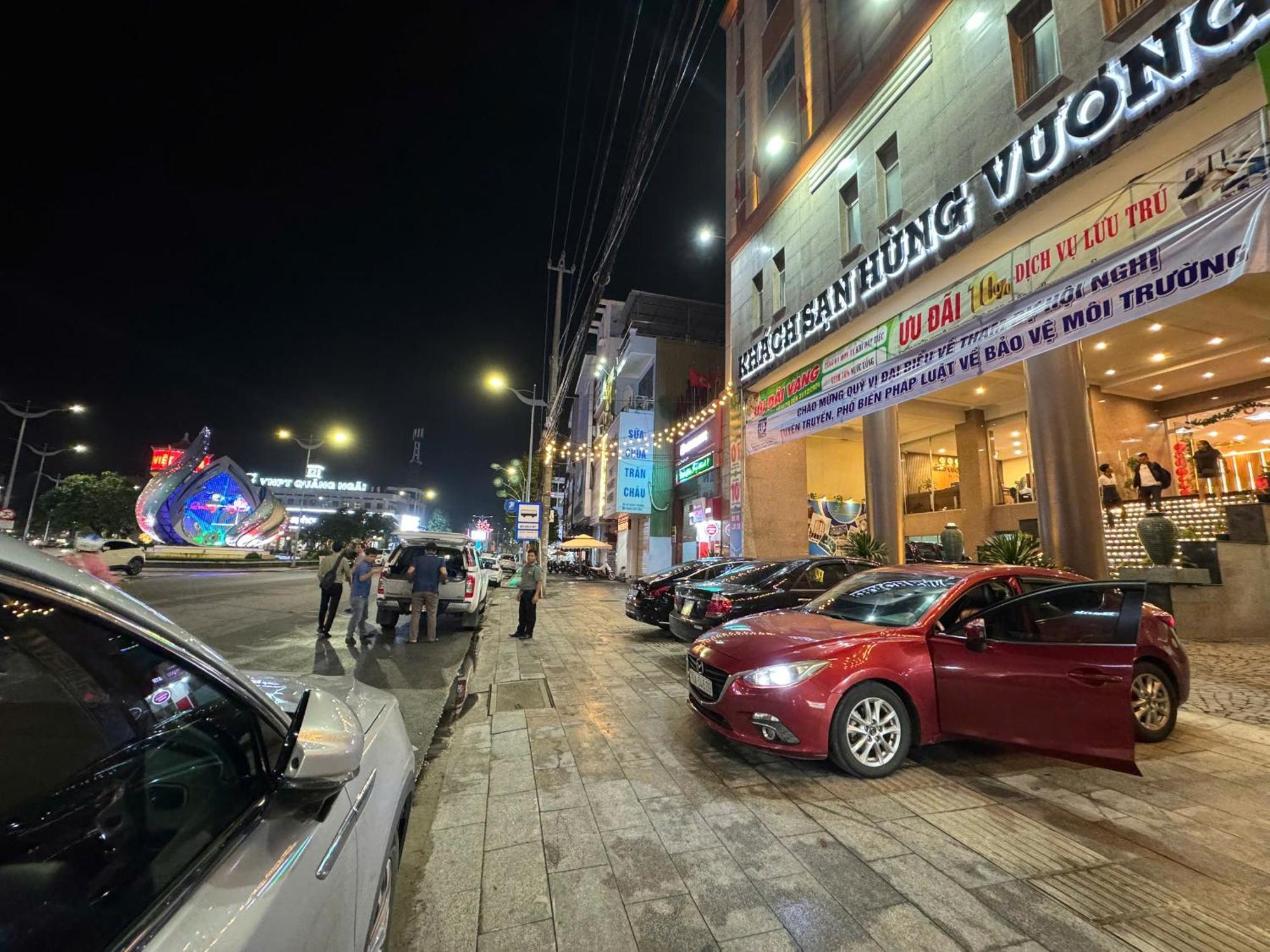 Khach San Hung Vuong Quang Ngai Hotel Bagian luar foto