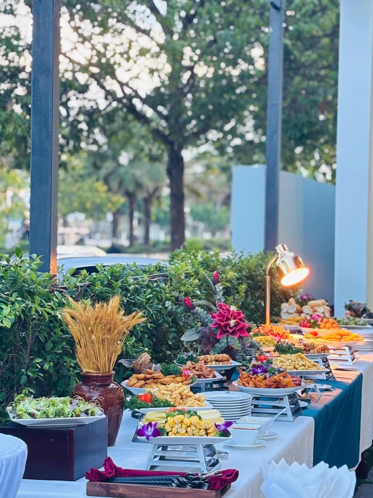Khach San Hung Vuong Quang Ngai Hotel Bagian luar foto